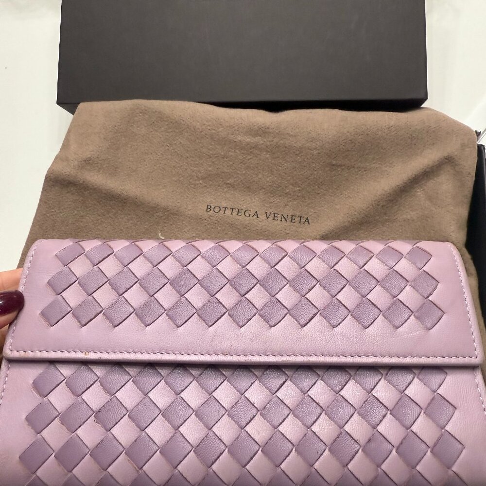 Bottega Veneta Lavender Intrecciato Leather Clutch Wallet